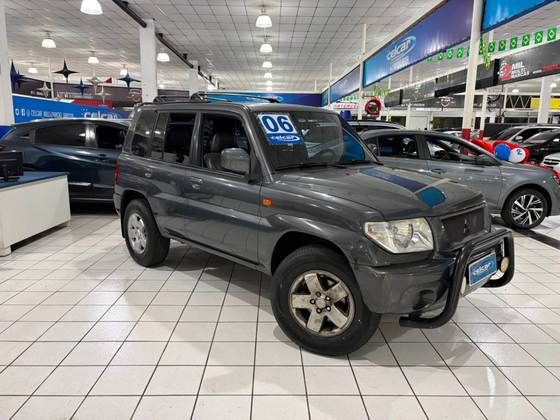 MITSUBISHI PAJERO TR4 2.0 4X4 16V 131CV GASOLINA 4P MANUAL MITSUBISHI PAJERO TR4 2.0 4X4 16V 131CV GASOLINA 4P MANUAL